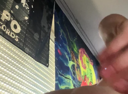 Extrem Big Anal Plug in Jung Boy