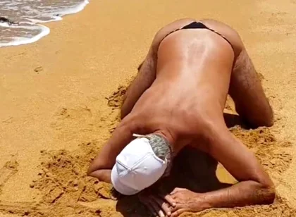 Ladysilva Crossdresser on the Beach Hot Ass