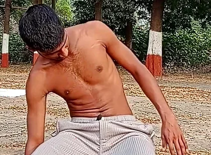 Batha Batha Kesa Hilaya Jata Hai