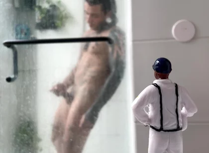 Giant Shows Himself Showering with a Tiny Human and Then Ends up Being Eaten