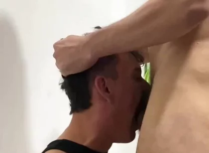 Versatil XXX gay deepthroat