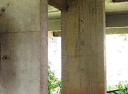 Ugly a Big Dildo in My Ass in Construction