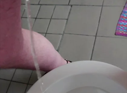 Nylonjunge Pisses on the Morning of New Year