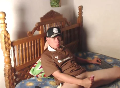 Pretty Latino Masturbates by a User in Privates Eye Comes