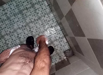 Boy Masturbates and Wipes All the Body Hair on His Parts and Buttocks