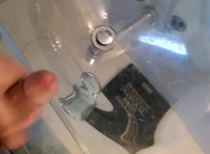 Hot Guy Jerks off Moaning in the Mirror