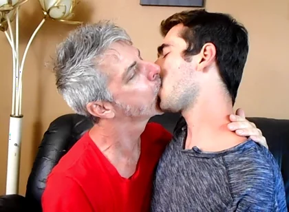 Hot Gay Kissing with Kody & Richard
