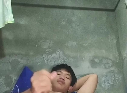 Pinoy Twink Hot Wankings: Get Ready for Huge Cumshots!