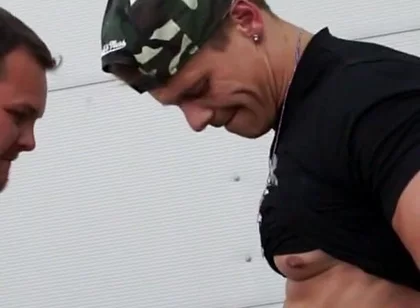 Chubby Dude Gets Challenged for Arm Wrestling