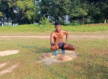 Six Pack Banao or Apna Land Vi Majbut Karo Six Hai Too Land Majbut Hai