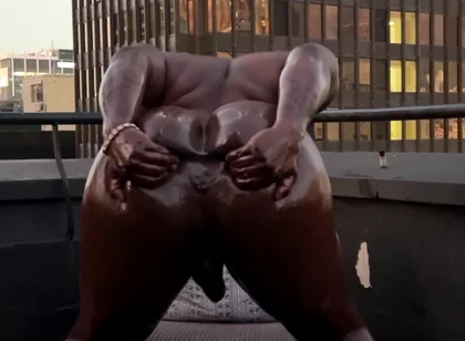 Big Black Dick Oiled up Jacking off and Twerking Outdoors