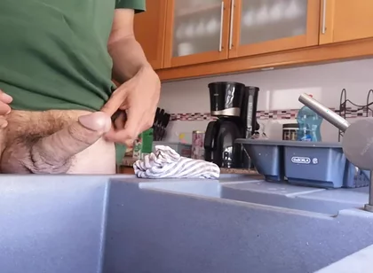 Guy Loves to Cum in His Kitchen Sink
