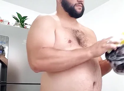 I Almost Every Day... Cleanning the House Naked