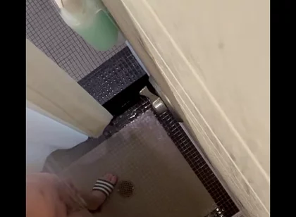 Gym Shower Showoff