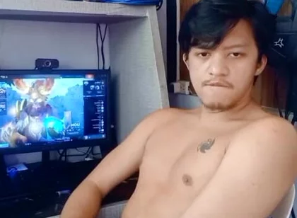 Hot Pinoy Boy Taste Himself