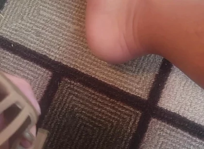 Jacking off with Heels and Nylons and Cumming on Heel
