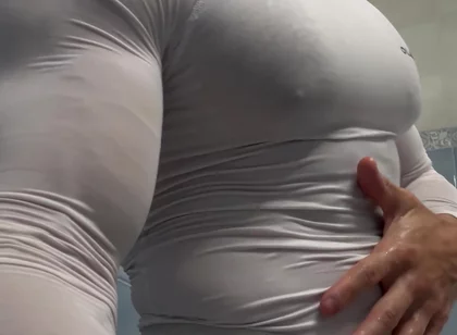 Compressions Get Too Tight and Wet Squeezed Around of Huge Muscles