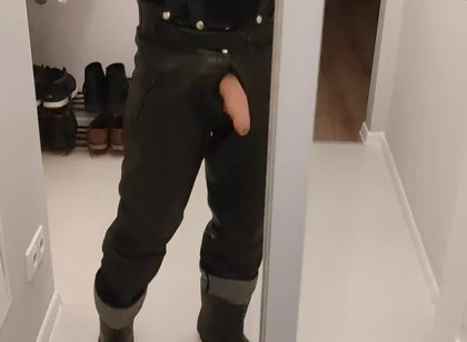 Gay Army Men Fuck. I'm in Rubber Boots and Leather Pants