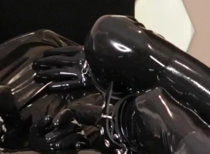 Rubber Target [target 1 - Anal Play]