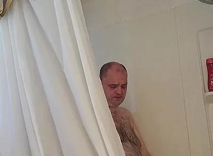 Who Wants to Take a Live Shower with Me
