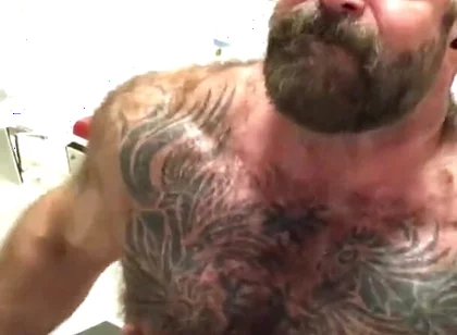 Pumped up Muscle Daddy