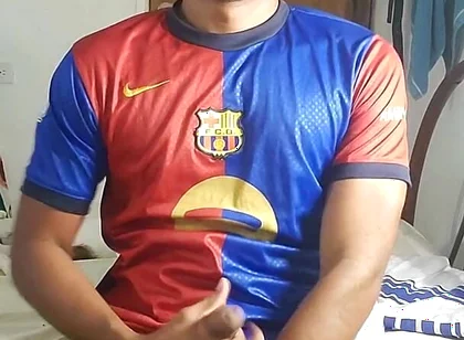 Hi, My Name Is Charly, I'm 22cm and I'm Active, I Masturbate with Both Hands