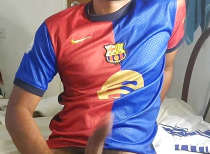 Hi, My Name Is Charly, I'm 22cm and I'm Active, I Masturbate with Both Hands