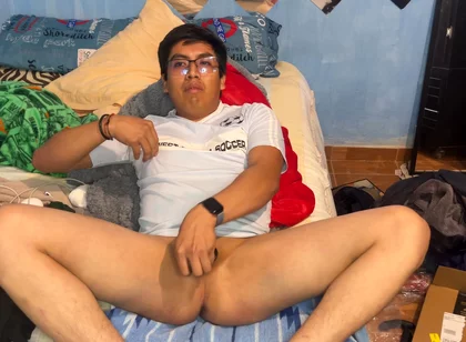 Jugando Con Un Dildo, En Castidad
