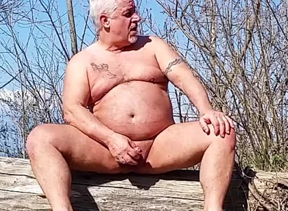 Piss Outdoor
