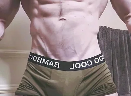 Famous Nfl Player Goes Viral on Instagram