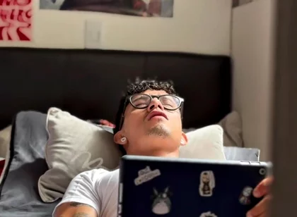 Colombian Masturbating! While Watching Porn on His Tablet