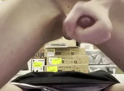 Amateur Twink Cumming Hard and Fucking Himself with a Huge 21cm Dildo