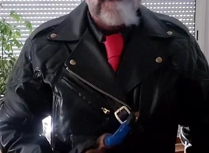 Red Tie in Full Langlitz