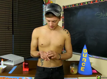 On Set with Sexy Twink Ryker
