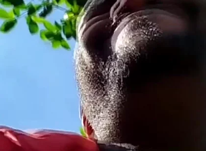 Worker Asks for a Ride to Go to the Beach and Gives It to the Driver