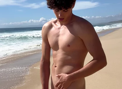 Twink Beach Jerk off