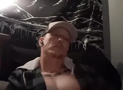 Jerking off to Porn for a Massive Cumshot