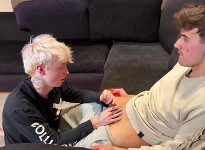Blonde Twink Dude Sucks Cum Out Of His Mate Whilst He Video Games Fornite