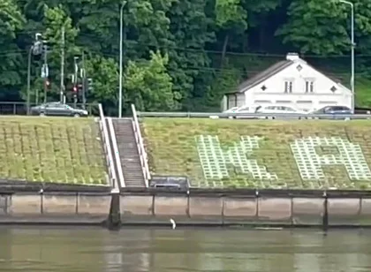 2470776203.mp4