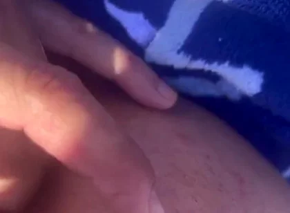 Solo Beach Fingering