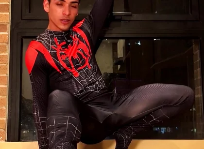 Suit Spiderman and Poses