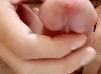 Rockardglans powerful cumshot in bathroom