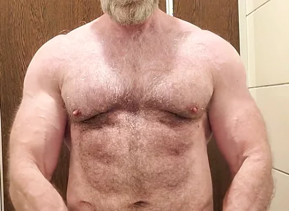 Hairy Muscle Guy Shows off and Jerks off