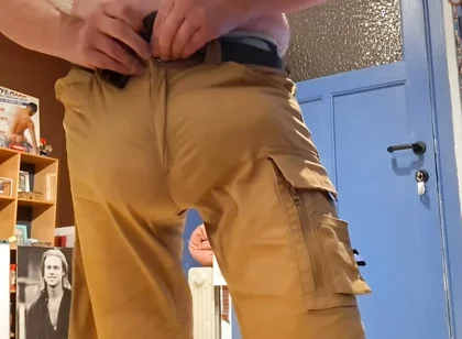 Amazing Bulge in Kaki Shorts