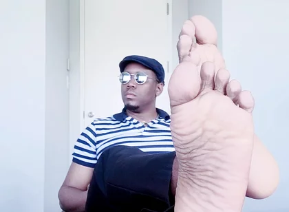 Male Soles in the Office (2) (2026)