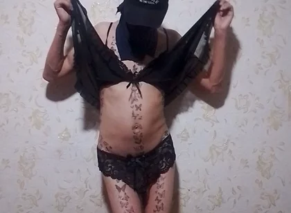Femboy Dresses up