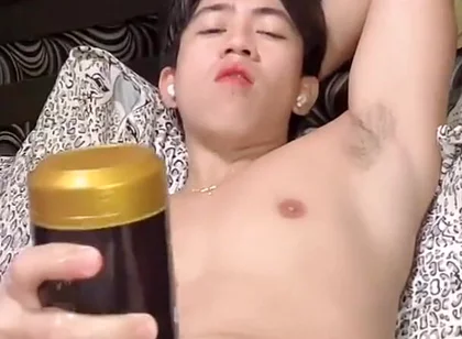 Pinoy with Big Dick Trying Dildo