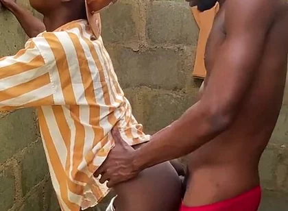 Thug Dude Fucking a Twink in an Uncomplicated Building