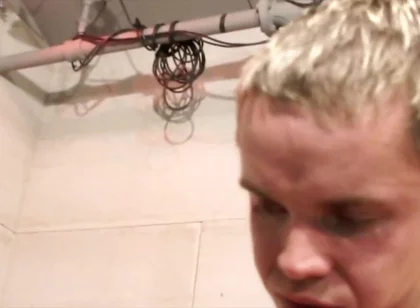 Bukkake Amateur with Gay Twinks Sucking All His Friends to the Cum