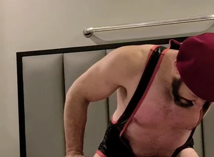 Heel on the Bed - Gouine Wrestling Takes Over